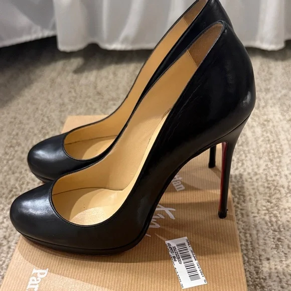 Christian Louboutin Classic Black Heels - Picture 4 of 6